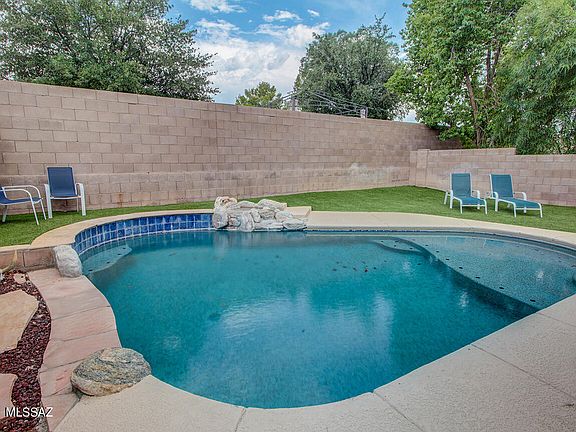 5th image of 8017 S Wild Primrose Ave