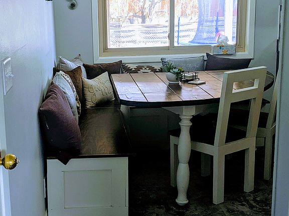 5th image of 1710 Parkwood Ln