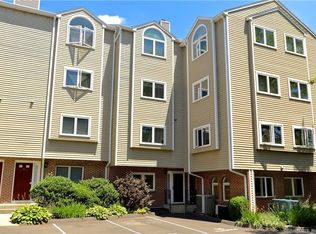 7 Seir Hill Rd APT 13, Norwalk, CT 06850