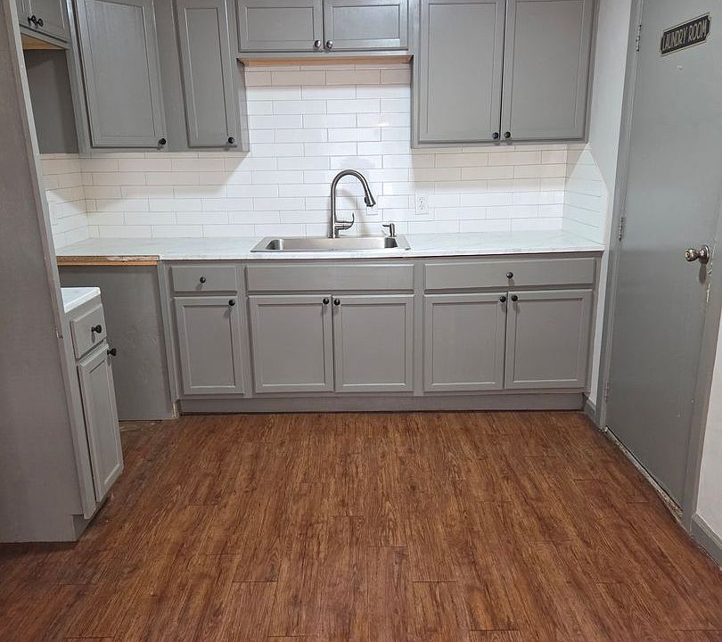 1st image of 817 Hairston Graneronett Main St