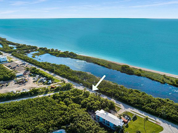 2nd image of 300 Coco Plum St