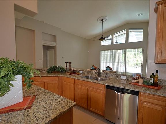 3rd image of 16400 Nikki Ln