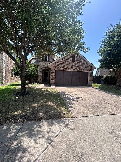 1st image of 3004 Hereford Dr