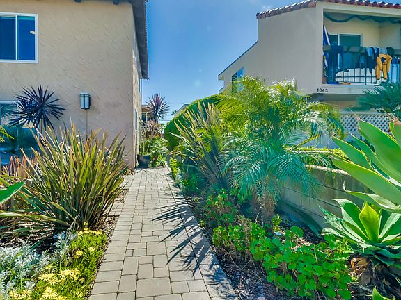 3rd image of 1053 Sapphire St #5