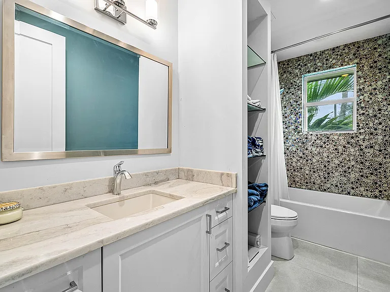 217 Gulfstream Blvd — Photo 24
