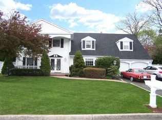 17 Mount Marcy Ave, Farmingville, NY 11738