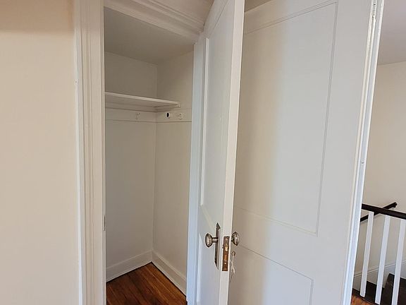 4th image of 30 Vernon Ave Floor 3