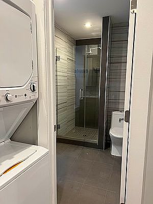 4th image of 318 E 106th St APT 8