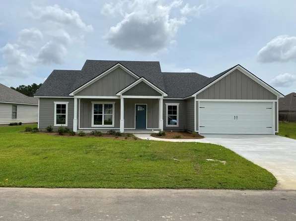 405 Falcon Way, Tifton, GA 31794