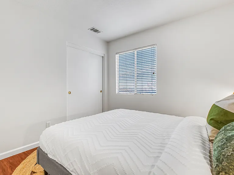 7642 Northrop Dr — Photo 53
