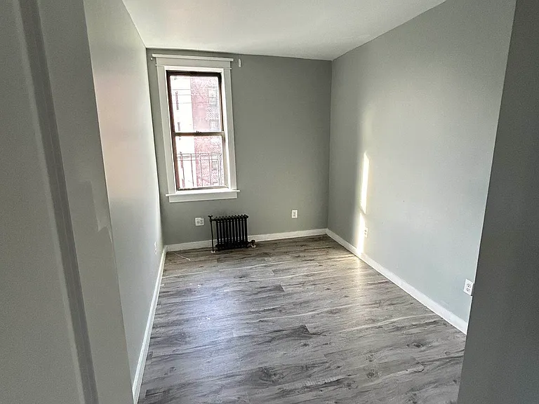 11-38 McBride St #2 — Photo 6