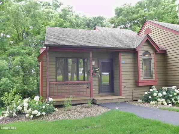 31 Oak Glen Dr, Galena, IL 61036