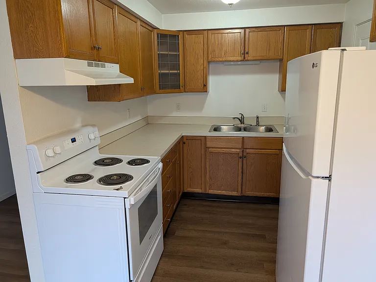 2737 H St #2735 — Photo 5