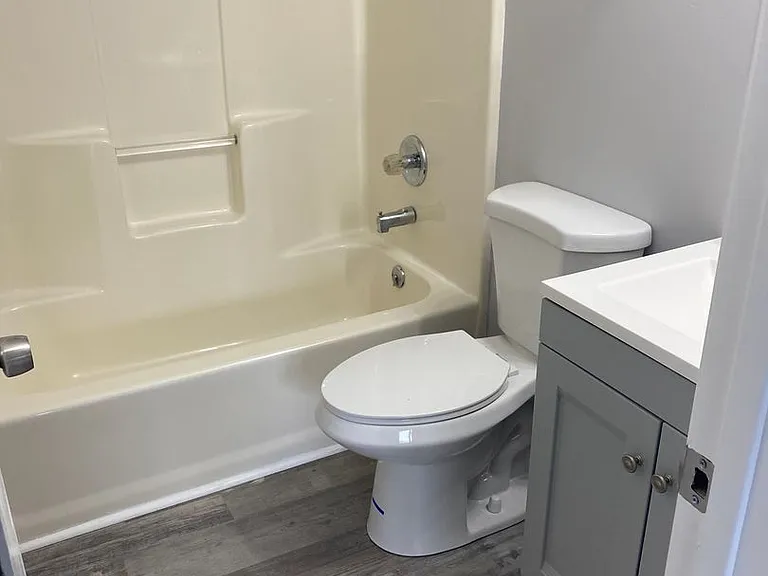 307 Harrison Street — Photo 3