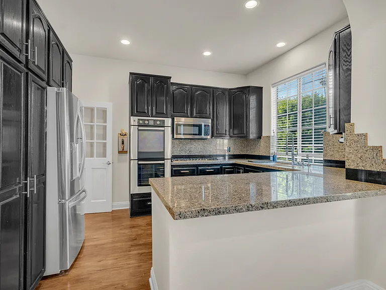 14234 Dickens St #3 — Photo 8