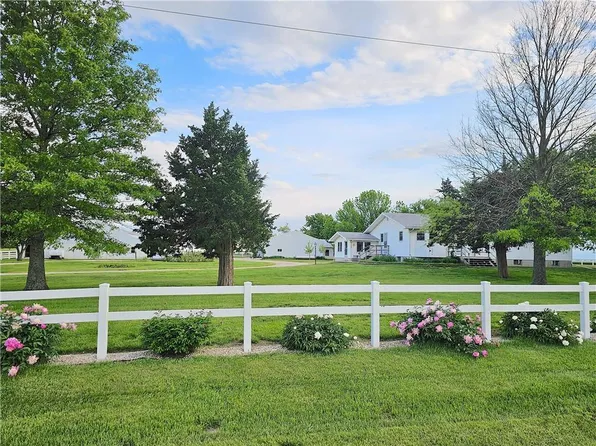 19916 NW 1600th Rd, Garnett, KS 66032