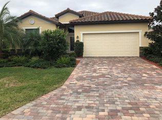 6830 Willowshire Way, Bradenton, FL 34212