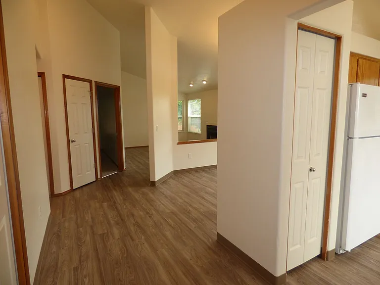 5699 Waln Creek Ct S — Photo 4
