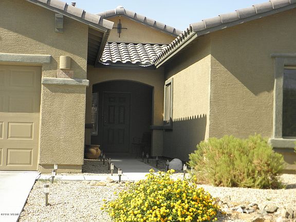 2nd image of 827 E Grosvener Hills Pl S