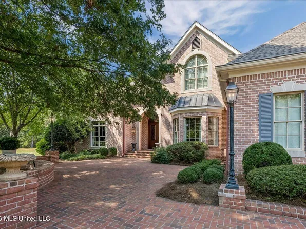 5220 Wedgewood Dr, Olive Branch, MS 38654
