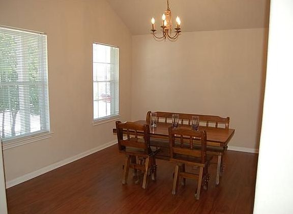 5th image of 1902 Melissa Oaks Ln