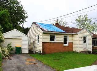 5656 Locust Street Ext, Lockport, NY 14094