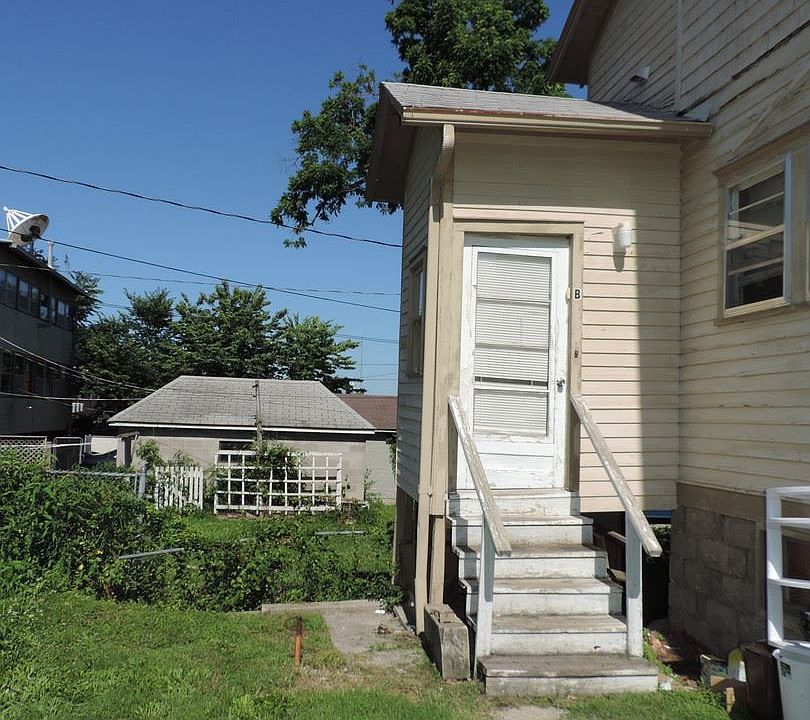 1st image of 108 S College Ave #3848391