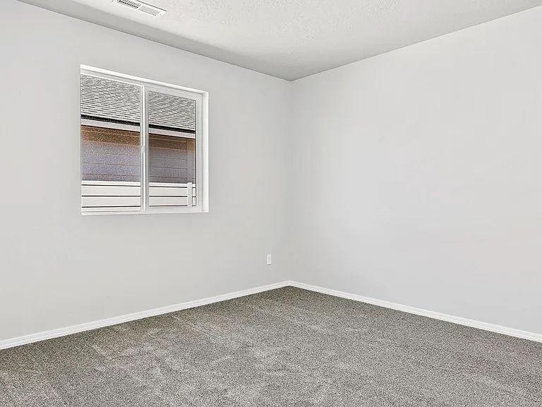 2662 W Balboa Dr — Photo 11