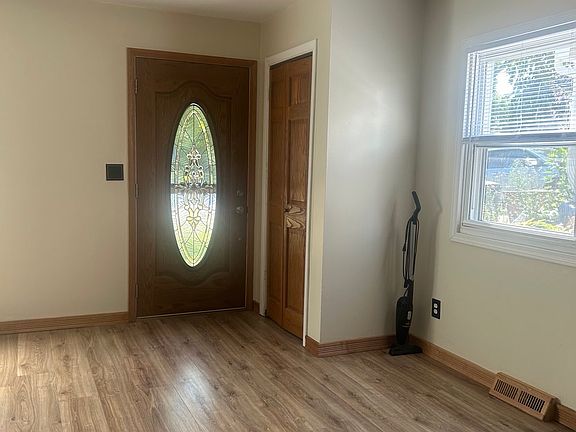2nd image of 1718 Rawson Ave