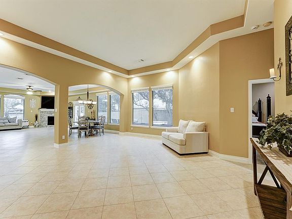 5th image of 2218 Deer Cove Trl