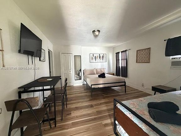 3rd image of 7638 N Miami Ave #6