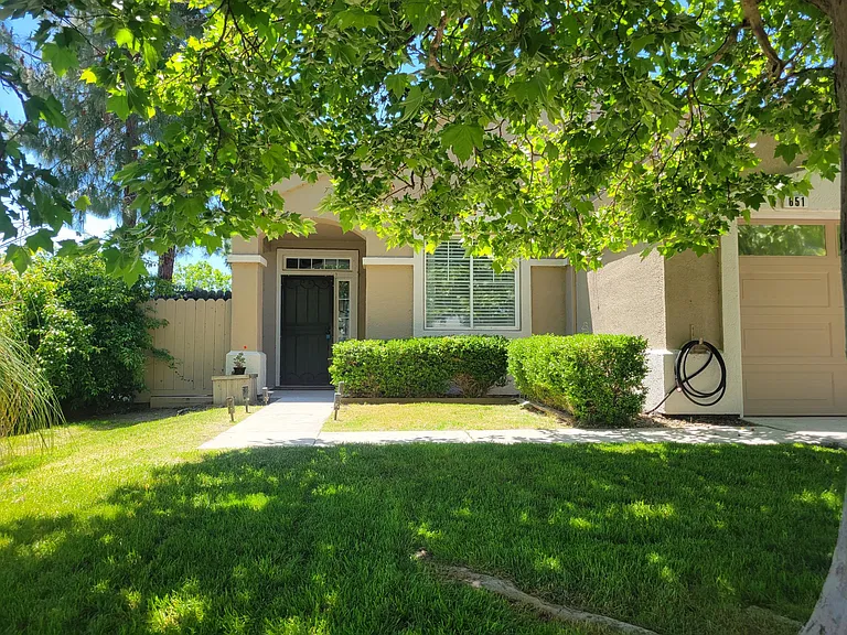 651 Simmer Way — Photo 1