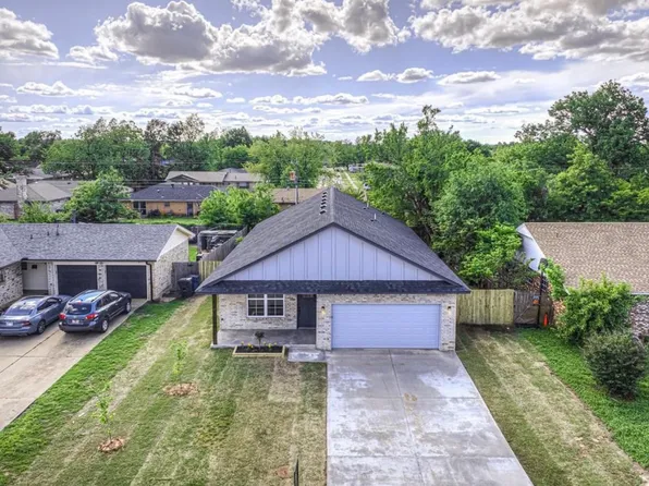 4419 Meadowpark Dr, Midwest City, OK 73110
