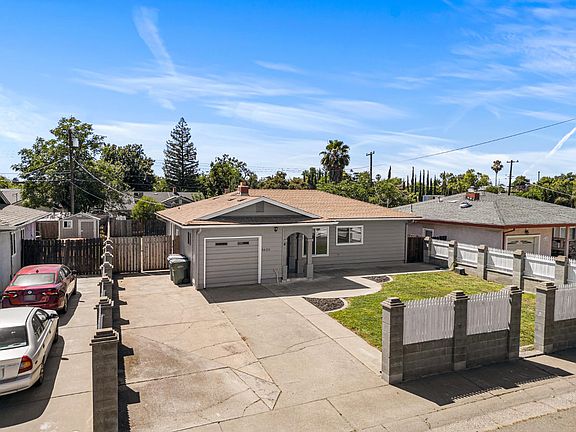 3rd image of 5625 Layton Dr