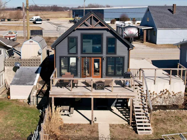 2525 Barrett Rd, Rochester, IN 46975