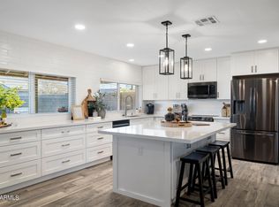 940 E Harmony Ave, Mesa, AZ 85204