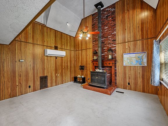 5th image of 241 Robin Hood Rd