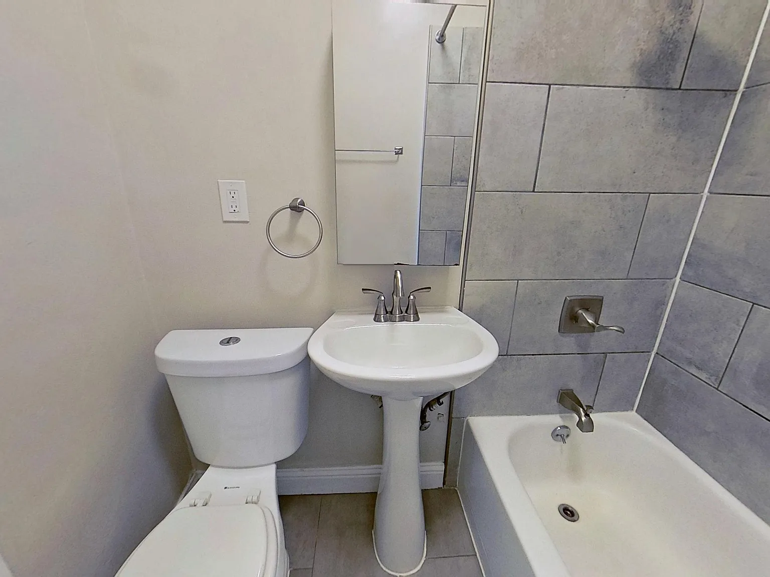 691 O'Farrell Street — Photo 4