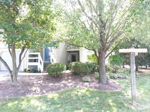 2000 Meadow Gln, Reading, PA 19610