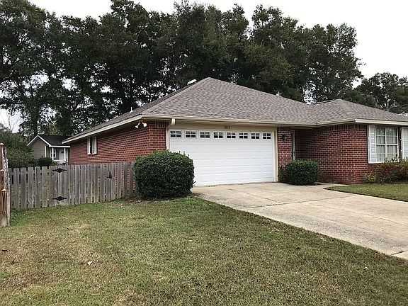 3rd image of 3032 Spanish Cove Dr N