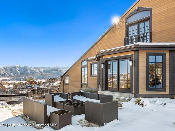 2nd image of 1325 Gateway Rd