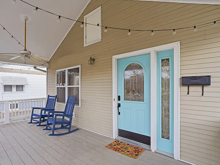 114 Aldeah Ave — Photo 2