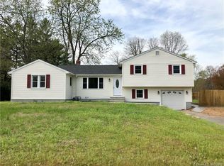 65 Lancaster Rd, Glastonbury, CT 06033