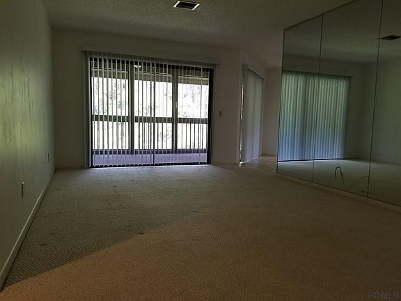 2nd image of 38 Oxford Ln