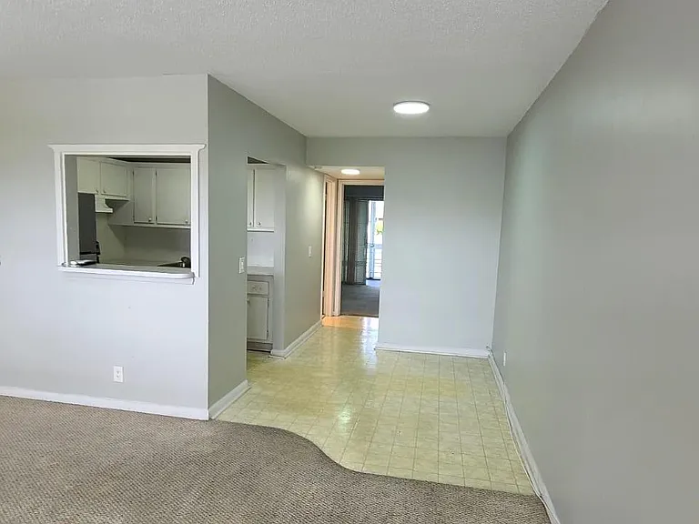 92 Berkshire E #92-D — Photo 3