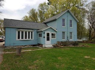 N4721 Pine St, New London, WI 54961