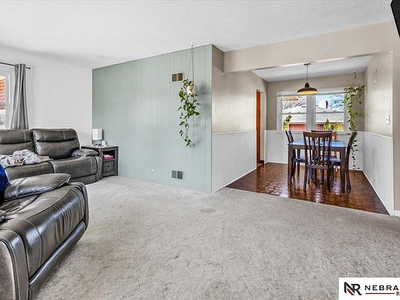 3rd image of 5700 Vine St