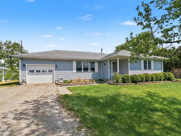 15460 Bishop Rd, Bowling Green, OH 43402