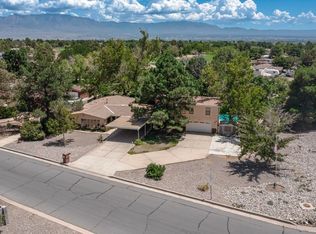 5208 Simon Dr NW, Albuquerque, NM 87114