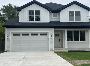 100 E Adams Ave, Villa Park, IL 60181